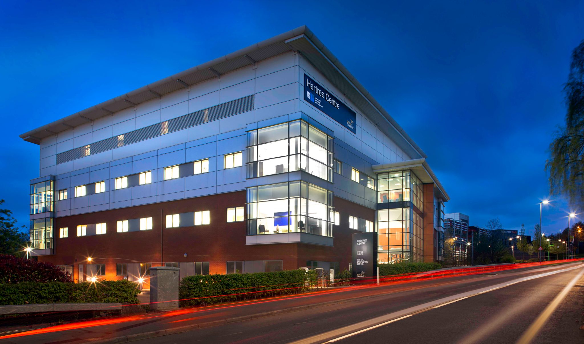 Qoro Quantum Signs MoU with STFC Hartree Centre to Build UK Quantum-HPC Demonstrator
