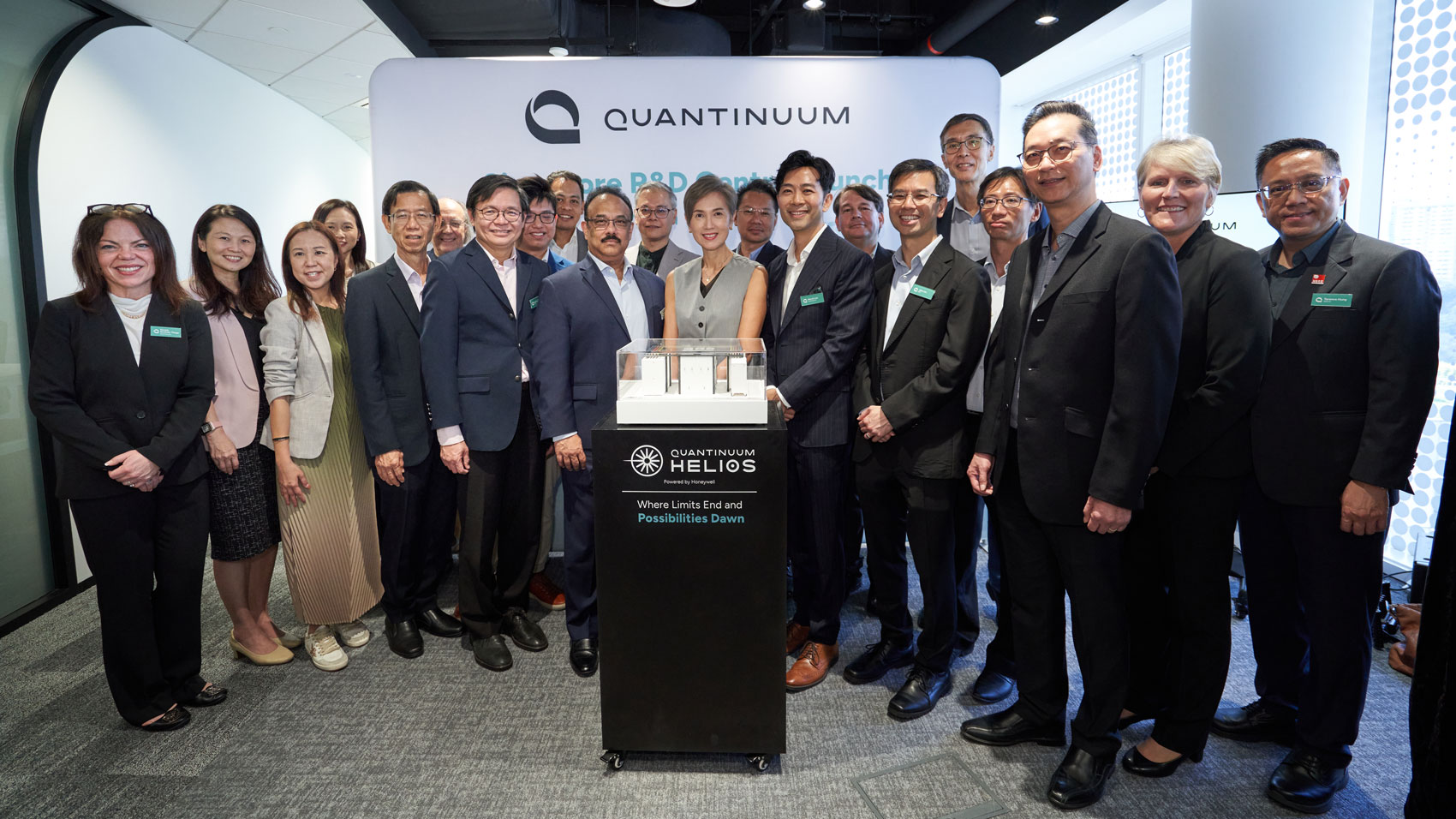Quantinuum Expands to Singapore with New R&D Centre and Helios Deployment
